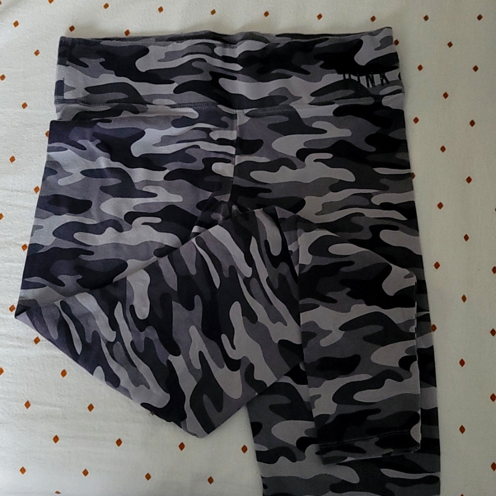 Pink VS grey camo leggings
